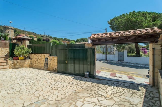 5 camera da letto Villa in vendita in Castell d'Aro, Castell-Platja d'Aro con garage - 590.000 € (Rif: 6807303)