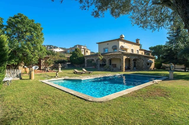 5 sovrum Villa till salu i Santa Cristina d'Aro med garage - 1 910 000 € (Ref: 6807306)