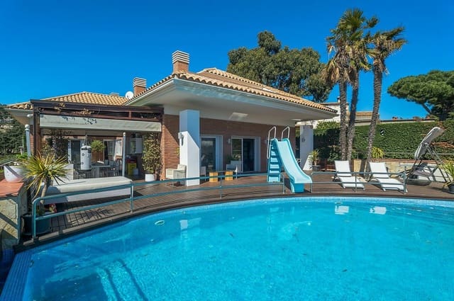 6 bedroom Villa for sale in Platja d'Aro, Castell-Platja d'Aro with garage - € 1,600,000 (Ref: 6807331)