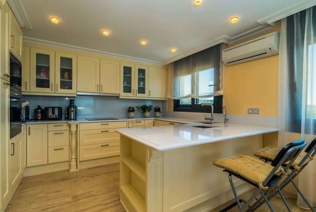 6 soveværelse Villa til salg i Sant Antoni de Calonge, Calonge i Sant Antoni med swimmingpool - € 1.950.000 (Ref: 6807348)