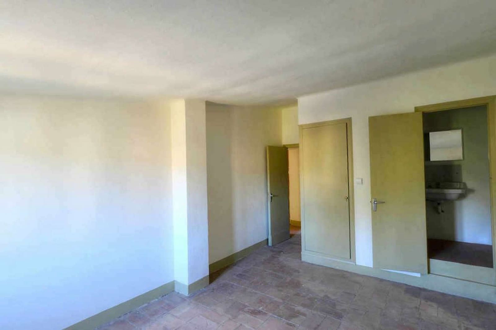 12 bedroom Hotel for sale in Santa Cristina d'Aro - € 1,575,000 (Ref: 6807357)