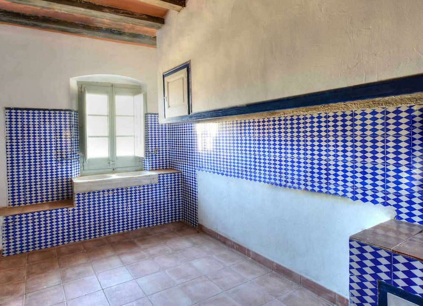 12 bedroom Hotel for sale in Santa Cristina d'Aro - € 1,575,000 (Ref: 6807357)