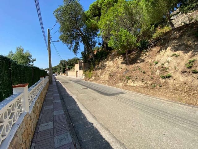 Rakentamaton maa myytävänä paikassa Santa Cristina d'Aro - 65 000 € (Ref: 7342316)