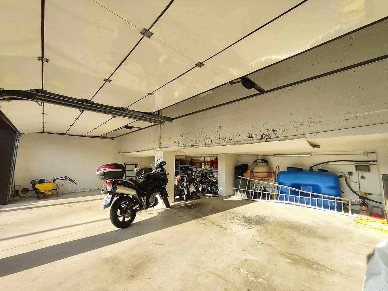 5 bedroom Villa for sale in Mont-ras with garage - € 1,180,000 (Ref: 8102201)