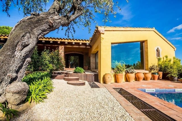 5 bedroom Villa for sale in Mont-ras with garage - € 1,180,000 (Ref: 8102201)