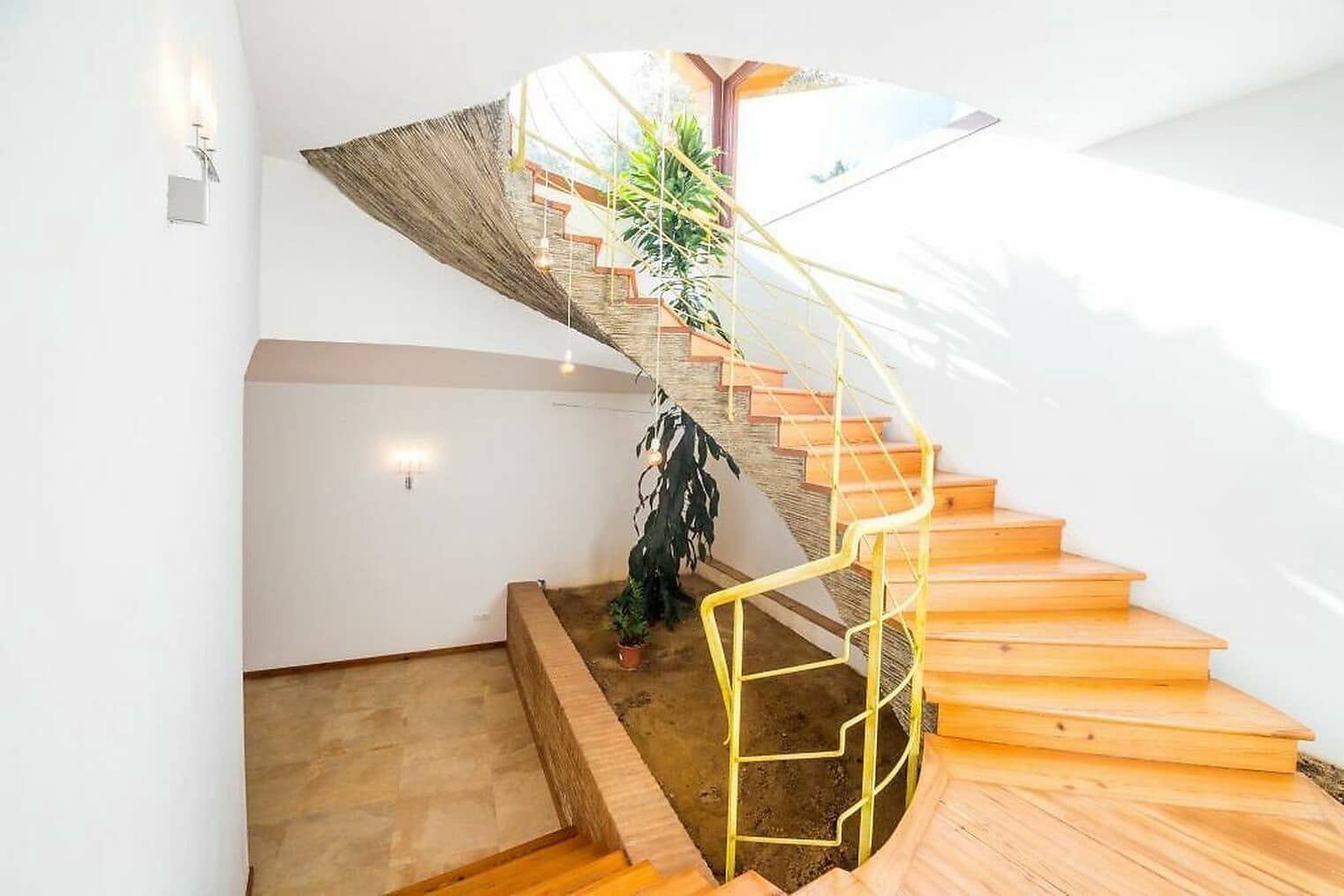 5 bedroom Villa for sale in Mont-ras with garage - € 1,180,000 (Ref: 8102201)