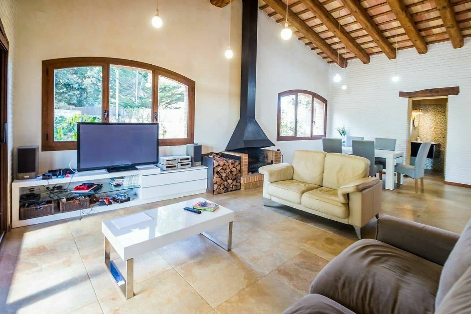 5 bedroom Villa for sale in Mont-ras with garage - € 1,180,000 (Ref: 8102201)