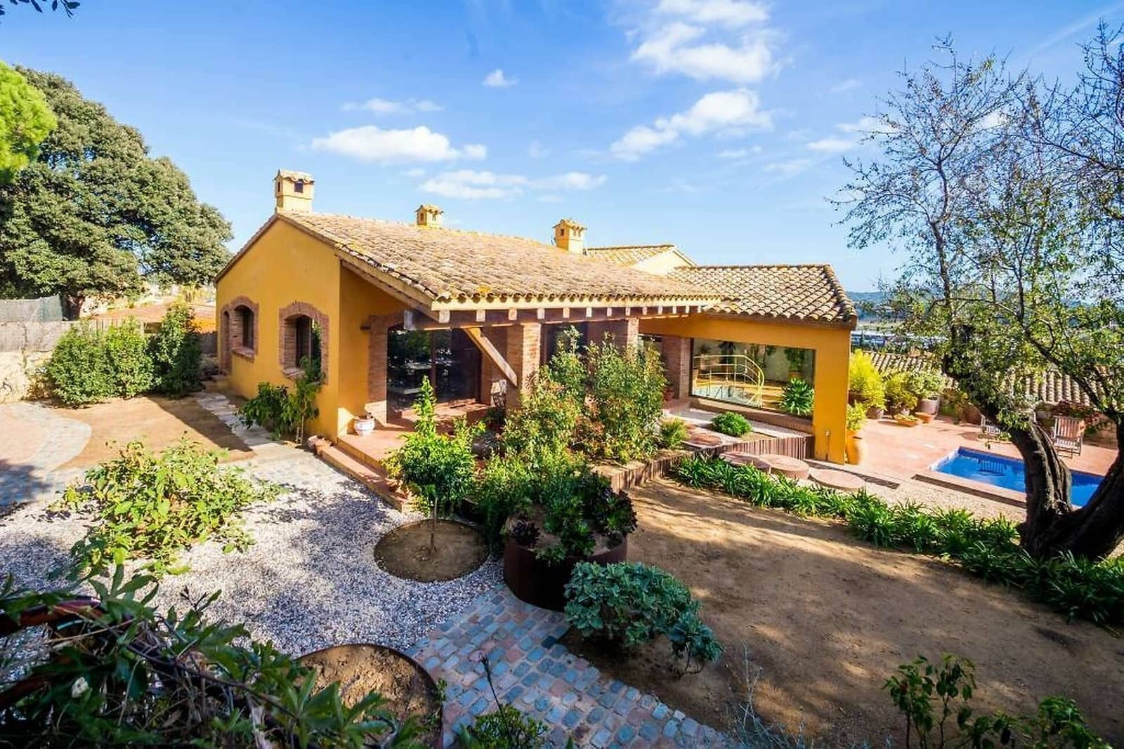 5 Zimmer Villa zu verkaufen in Mont-ras mit Garage - 1.180.000 € (Ref: 8102201)