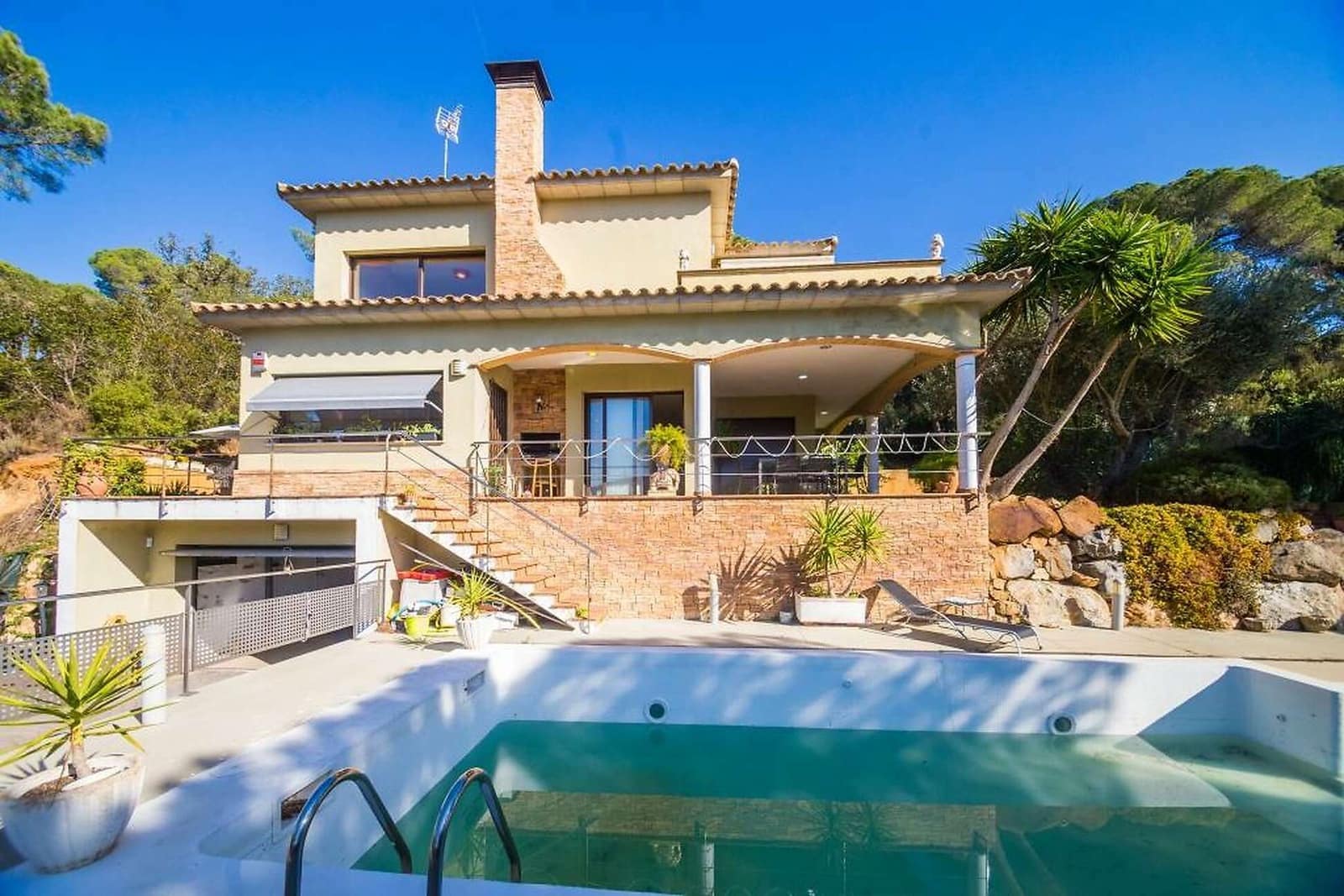 4 bedroom Villa for sale in Calonge i Sant Antoni with garage - € 770,000 (Ref: 8104116)