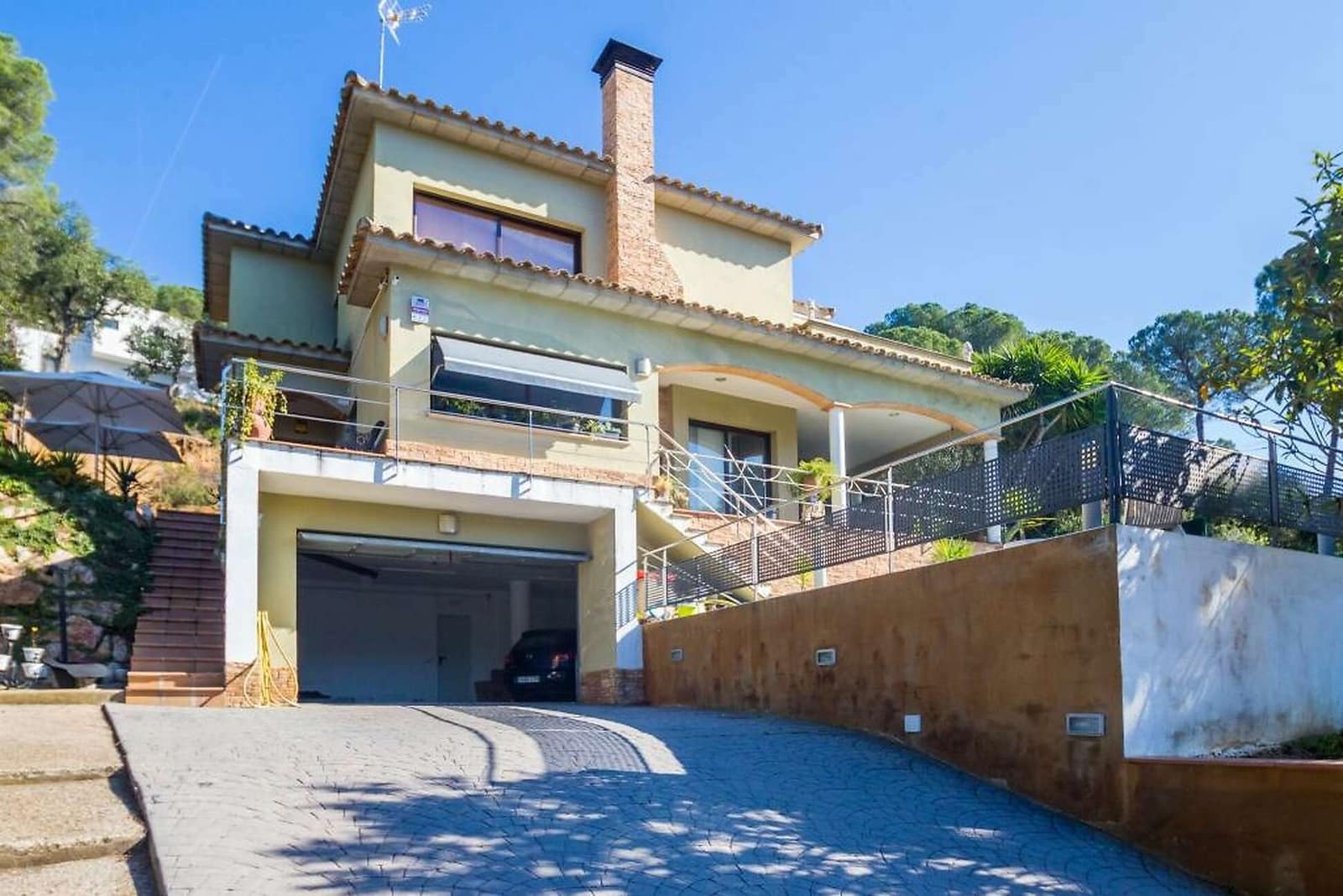 4 bedroom Villa for sale in Calonge i Sant Antoni with garage - € 770,000 (Ref: 8104116)