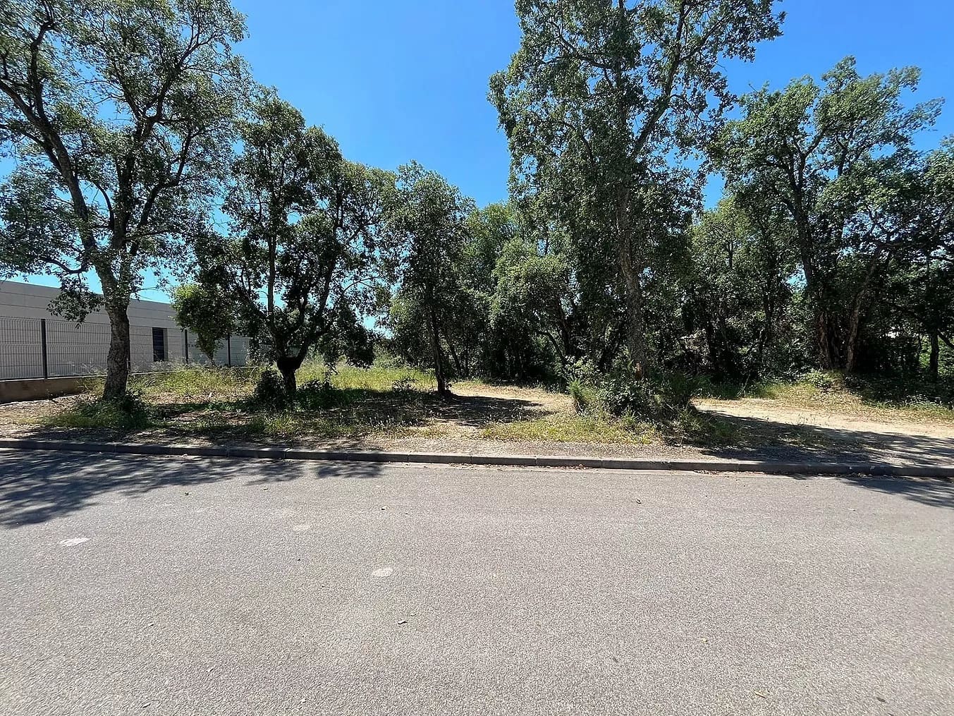 Grunde uden byggetilladelser til salg i Calonge i Sant Antoni - € 120.000 (Ref: 8392563)