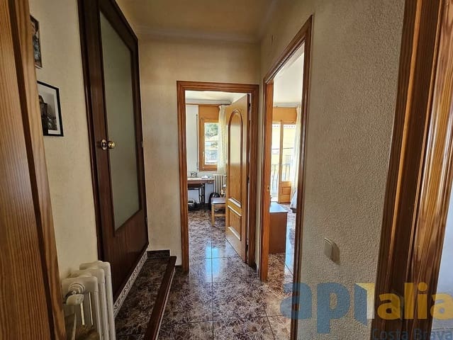 5 soveværelse Byhus til salg i Sant Joan de Palamós, Palamós med garage - € 335.000 (Ref: 8523126)