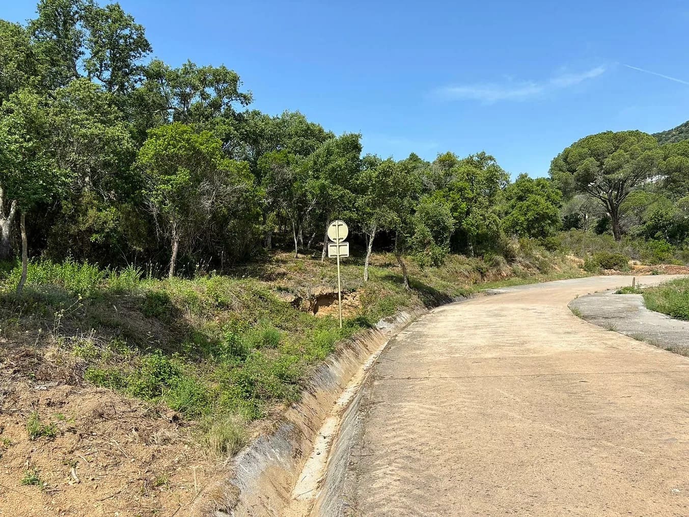 Grunde uden byggetilladelser til salg i Calonge i Sant Antoni - € 200.000 (Ref: 8529919)