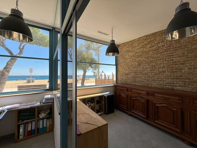 Erhverv til salg i Platja d'Aro, Castell-Platja d'Aro - € 320.000 (Ref: 8537635)