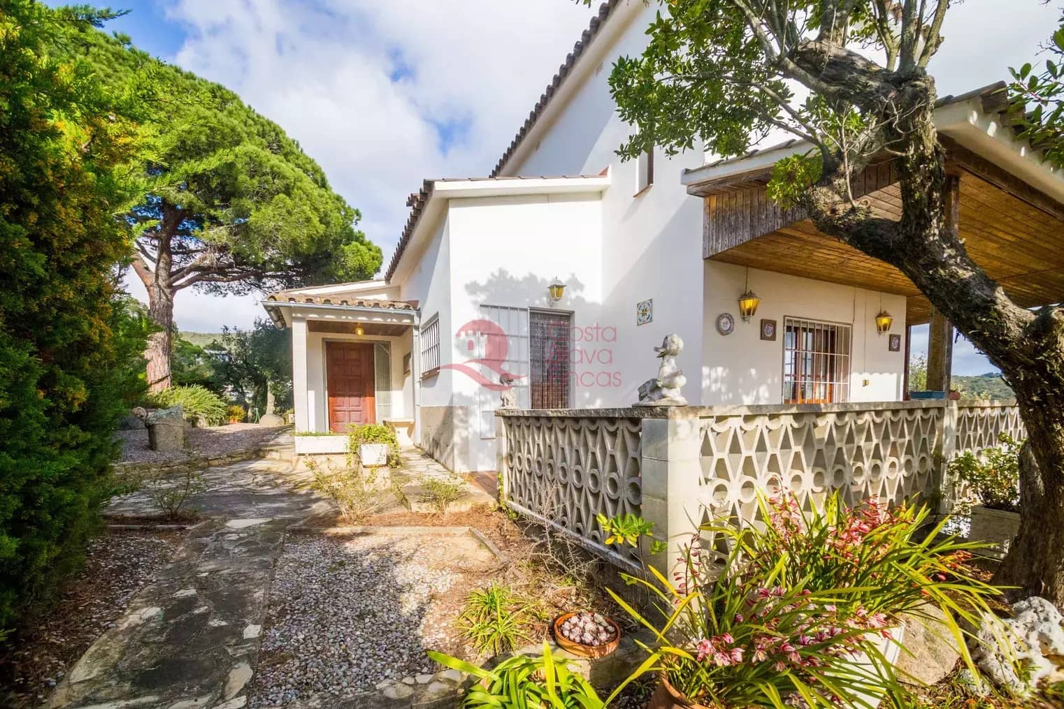 5 soverom Villa til salgs i Santa Cristina d'Aro med svømmebasseng garasje - € 370 000 (Ref: 8857167)