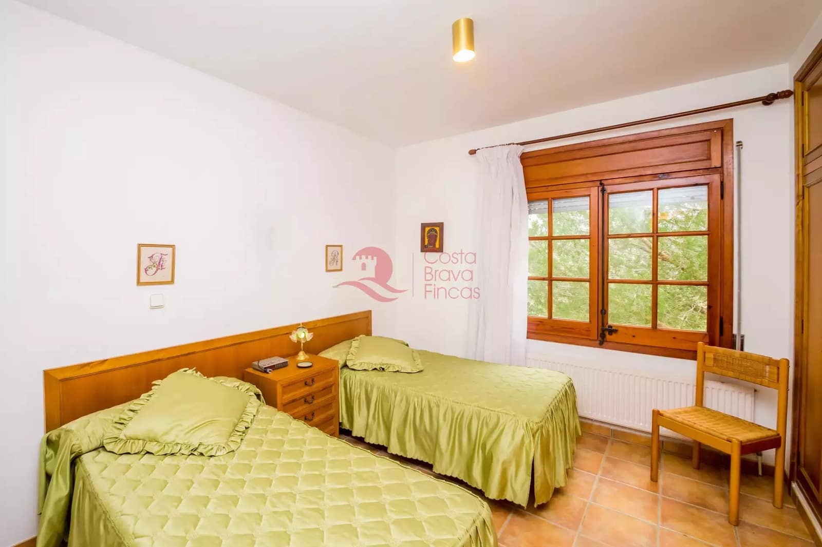 5 chambre Villa/Maison à vendre à Santa Cristina d'Aro avec piscine garage - 370 000 € (Ref: 8857167)