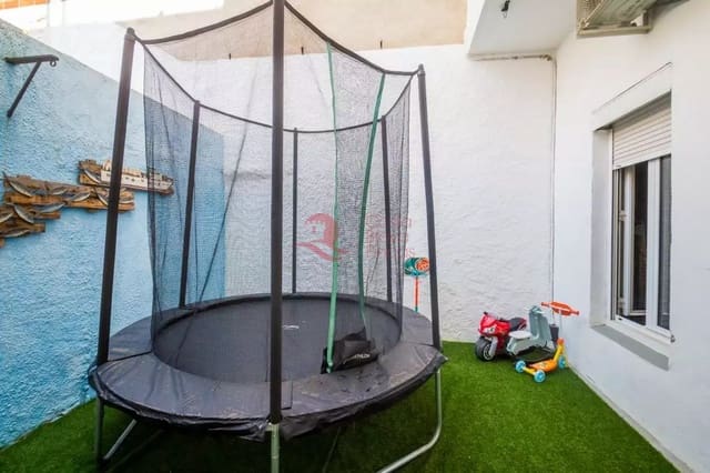 3 bedroom Townhouse for sale in Palamós with garage - € 368,000 (Ref: 8948746)