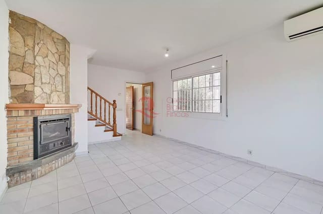 3 soveværelse Byhus til salg i Platja d'Aro, Castell-Platja d'Aro med garage - € 325.000 (Ref: 9020804)