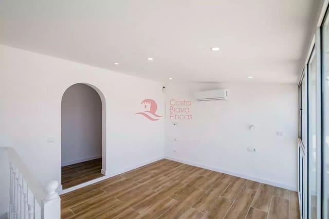 Apartamento de 3 habitaciones en Palamós en venta - 355.000 € (Ref: 9029853)