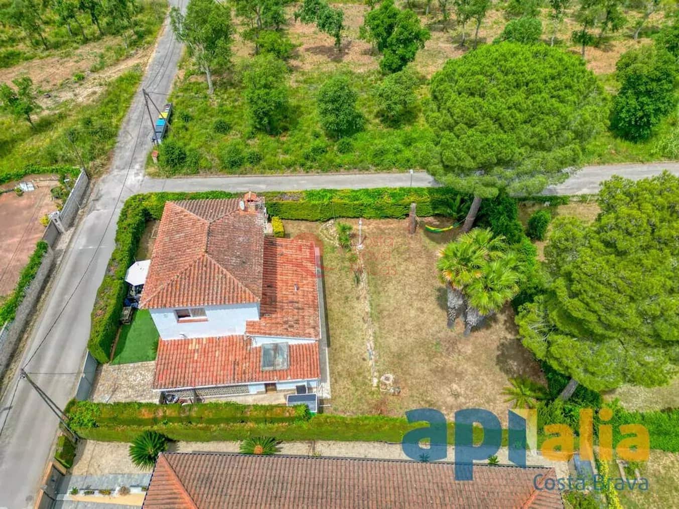 3 soveværelse Villa til salg i Santa Cristina d'Aro med garage - € 450.000 (Ref: 9048651)
