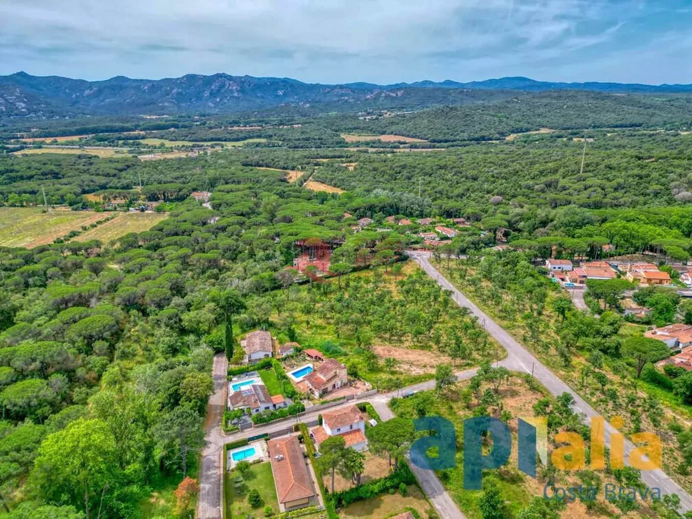 3 soveværelse Villa til salg i Santa Cristina d'Aro med garage - € 450.000 (Ref: 9048651)