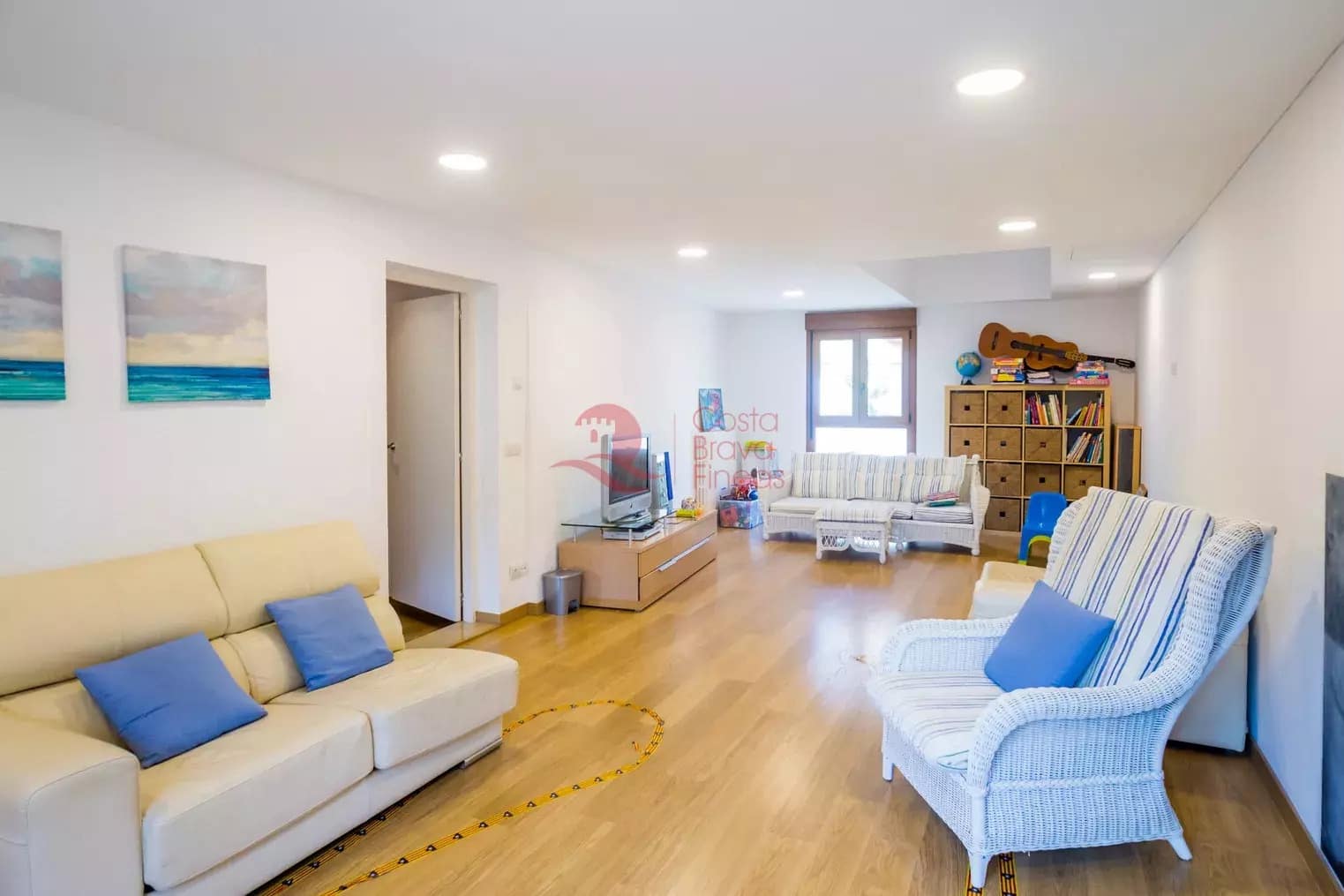 7 soveværelse Byhus til salg i Fonteta med swimmingpool garage - € 695.000 (Ref: 9048652)