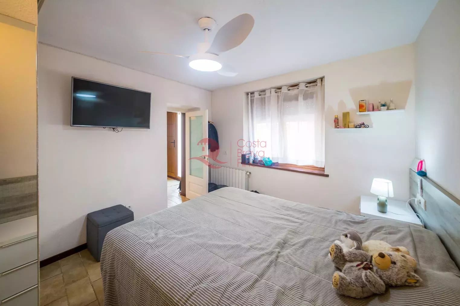 7 soveværelse Byhus til salg i Fonteta med swimmingpool garage - € 695.000 (Ref: 9048652)