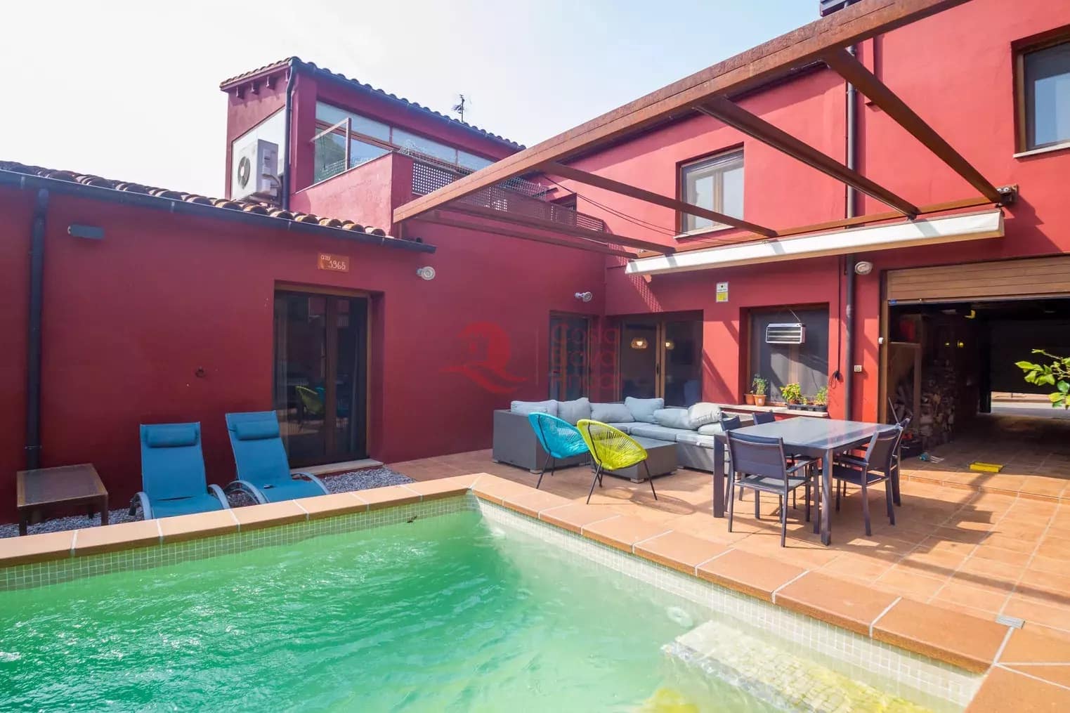 7 soveværelse Byhus til salg i Fonteta med swimmingpool garage - € 695.000 (Ref: 9048652)