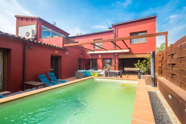 7 quarto Casa em Banda para venda em Fonteta, Forallac com piscina garagem - 695 000 € (Ref: 9048652)