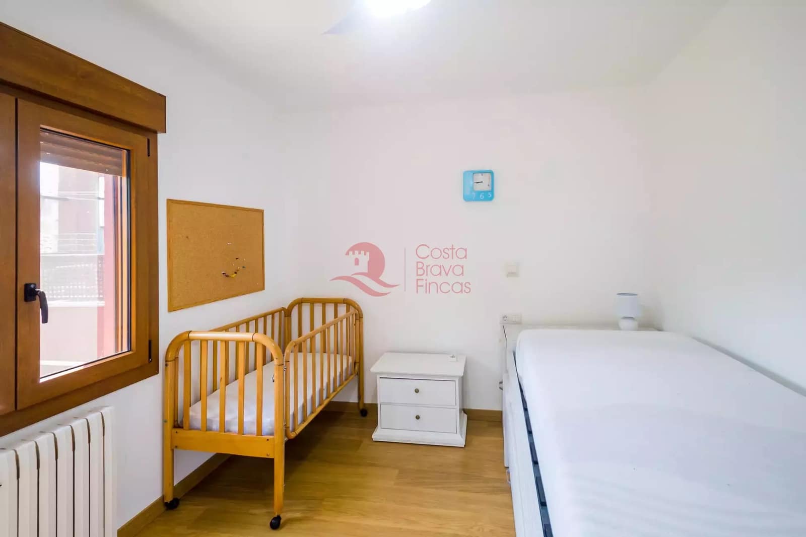 7 soveværelse Byhus til salg i Fonteta med swimmingpool garage - € 695.000 (Ref: 9048652)