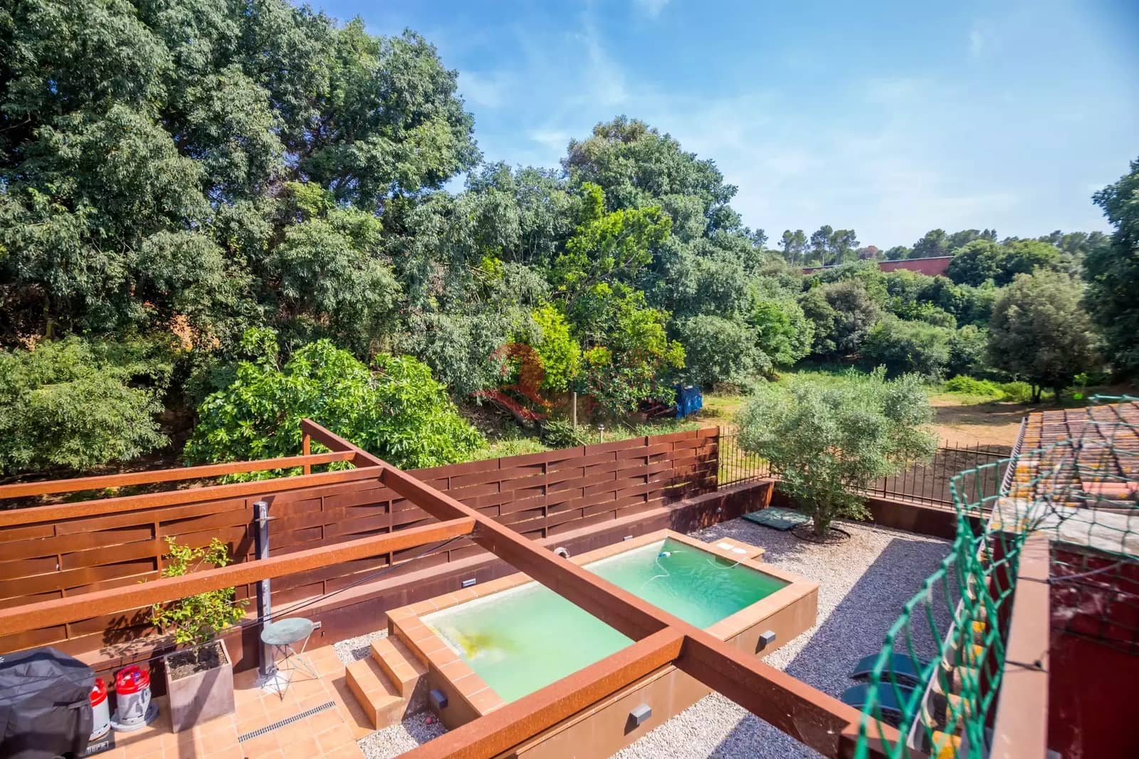 7 soveværelse Byhus til salg i Fonteta med swimmingpool garage - € 695.000 (Ref: 9048652)