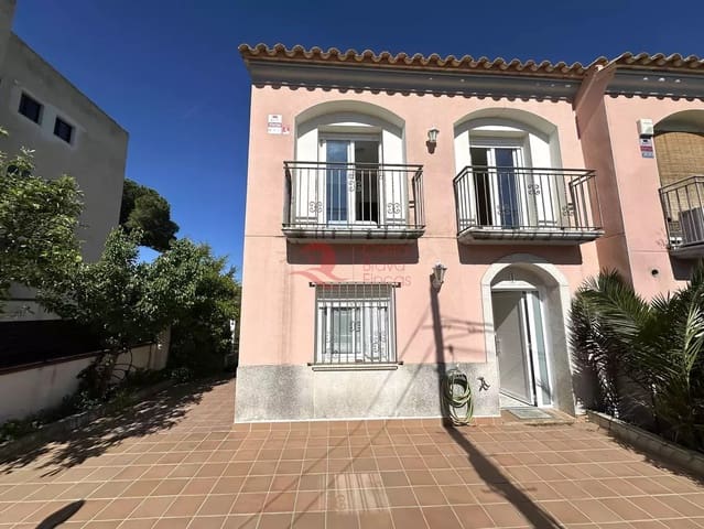 4 soverom Hus til salgs i Platja d'Aro, Castell-Platja d'Aro med garasje - € 425 000 (Ref: 9057456)
