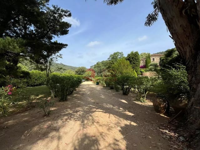 10 slaapkamer Finca/Landhuis te koop in Vall-llobrega met zwembad garage - € 2.300.000 (Ref: 9059271)