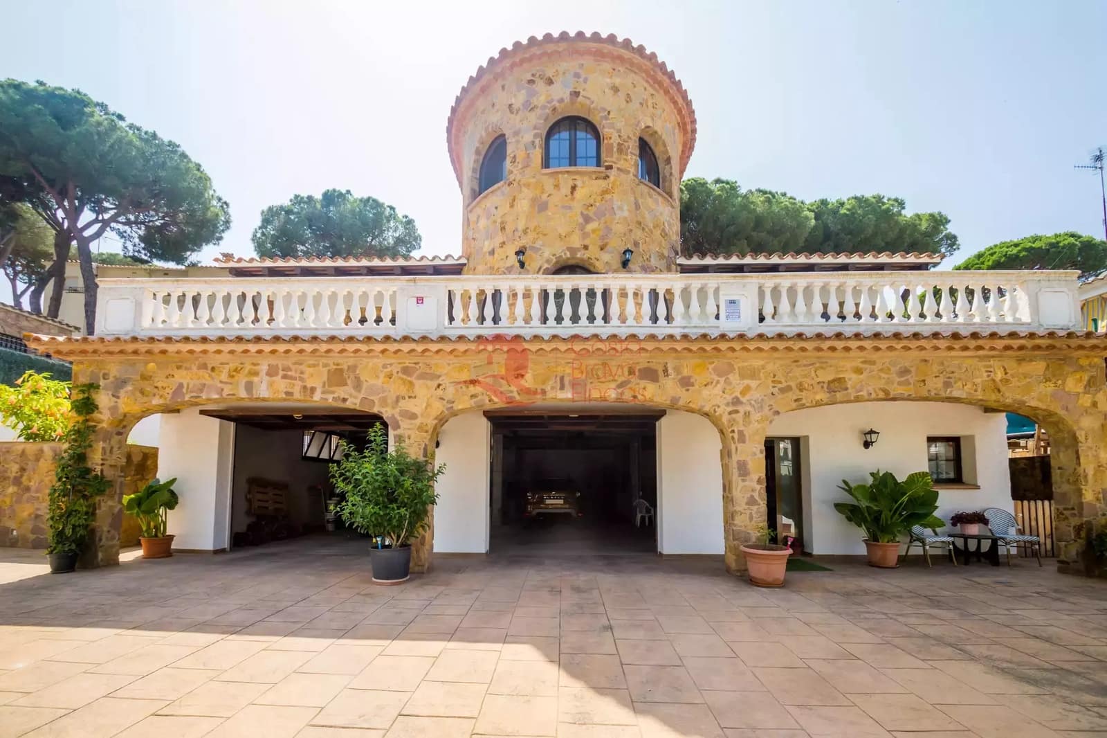 4 bedroom Villa for sale in Platja d'Aro with garage - € 630,000 (Ref: 9059272)