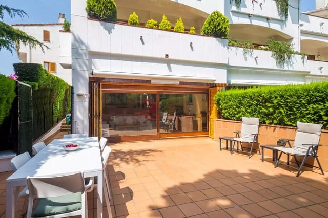 4 slaapkamer Huis te koop in Platja d'Aro, Castell-Platja d'Aro met zwembad garage - € 575.000 (Ref: 9060321)