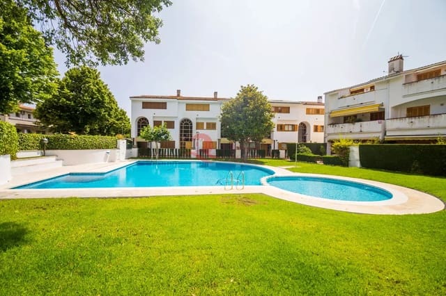 4 soverom Hus til salgs i Platja d'Aro, Castell-Platja d'Aro med svømmebasseng garasje - € 625 000 (Ref: 9060321)