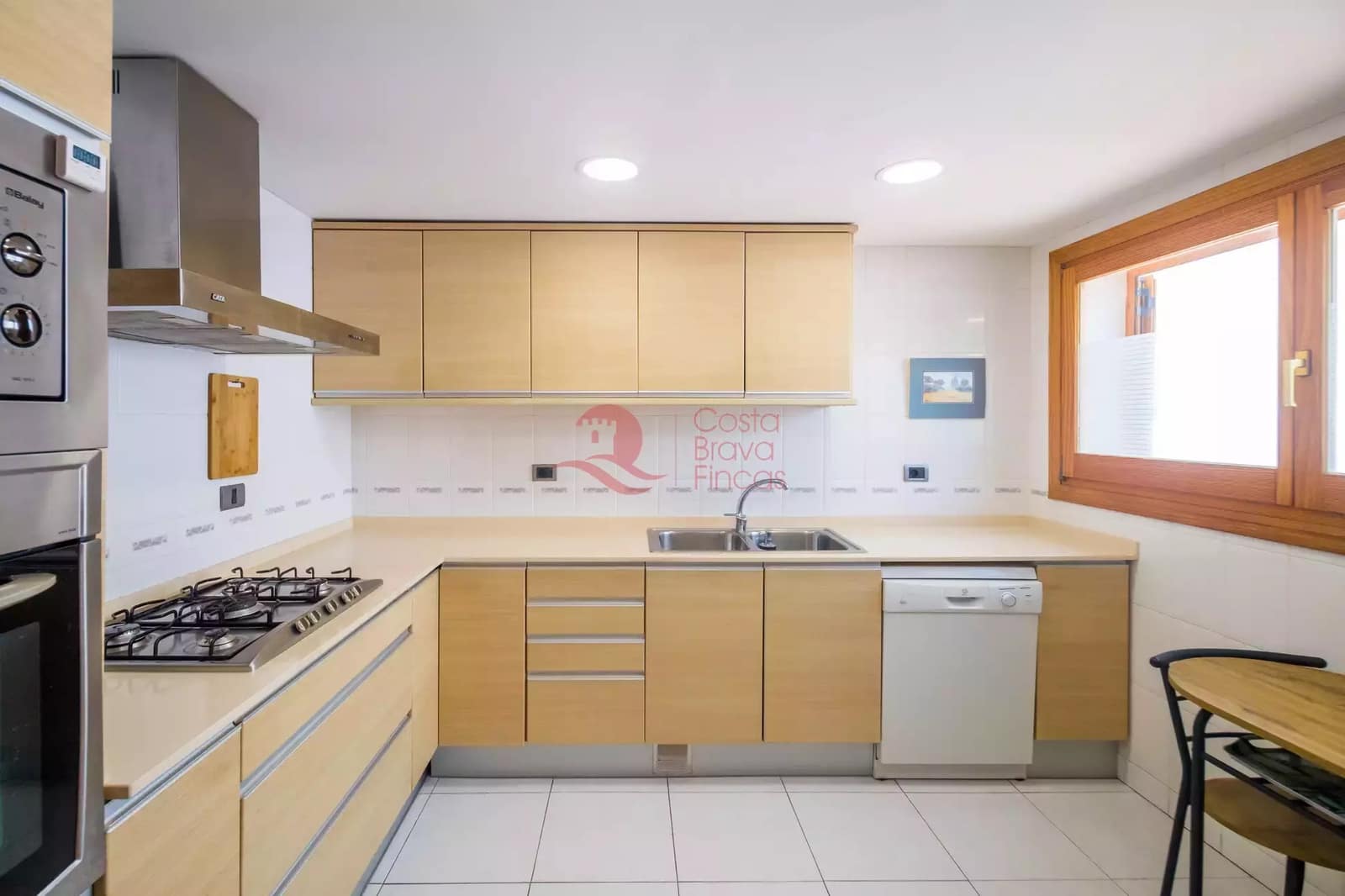 4 sypialnia Dom na sprzedaż w Platja d'Aro z basenem garażem - 540 000 € (Ref: 9060321)