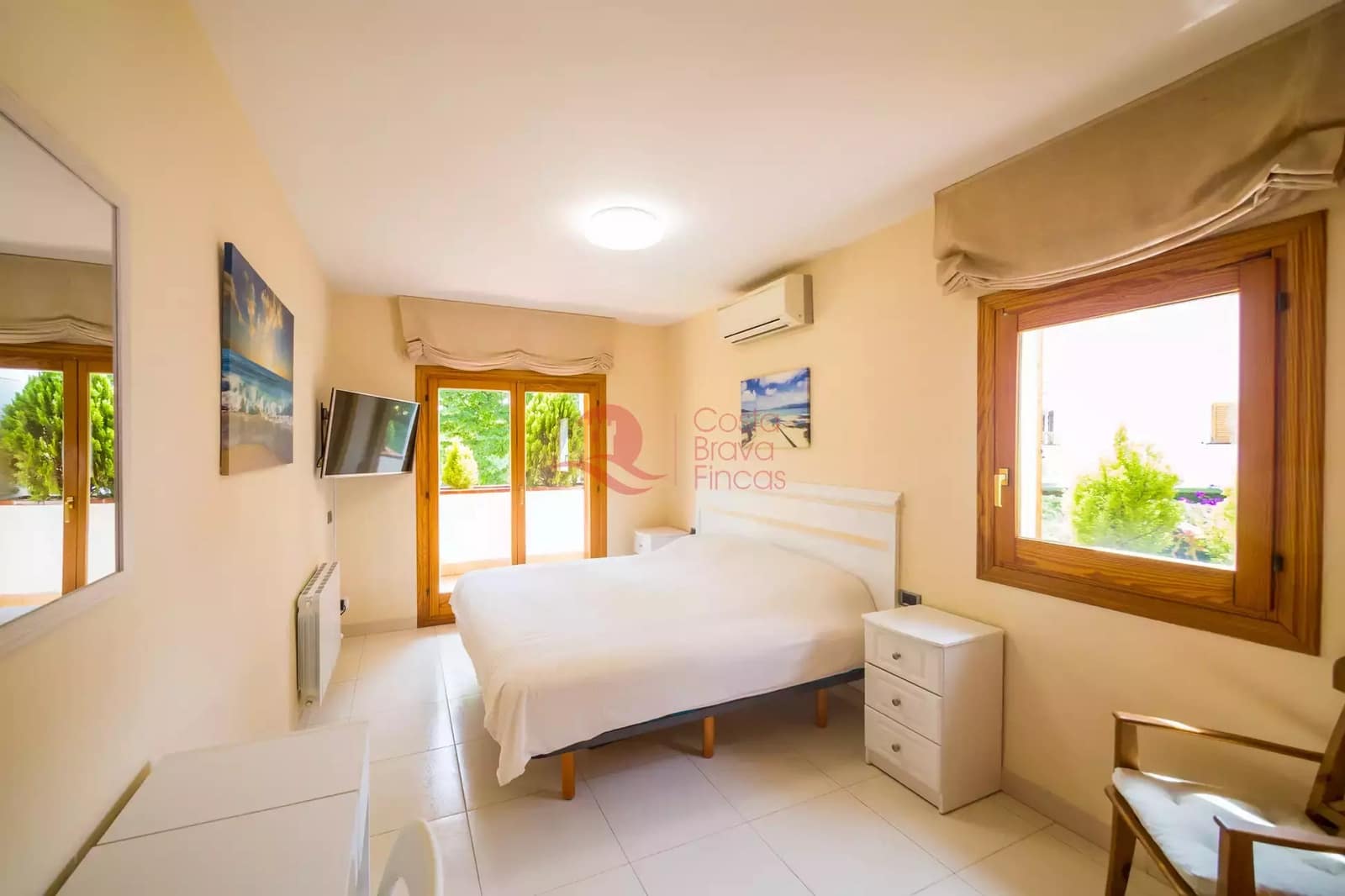 4 sypialnia Dom na sprzedaż w Platja d'Aro z basenem garażem - 540 000 € (Ref: 9060321)