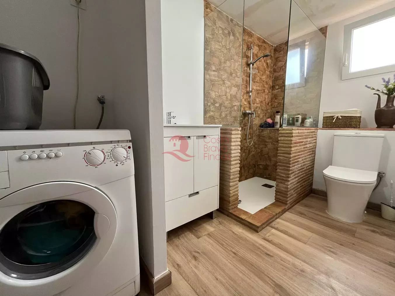 3 bedroom Villa for sale in Vall-llobrega with garage - € 430,000 (Ref: 9085209)