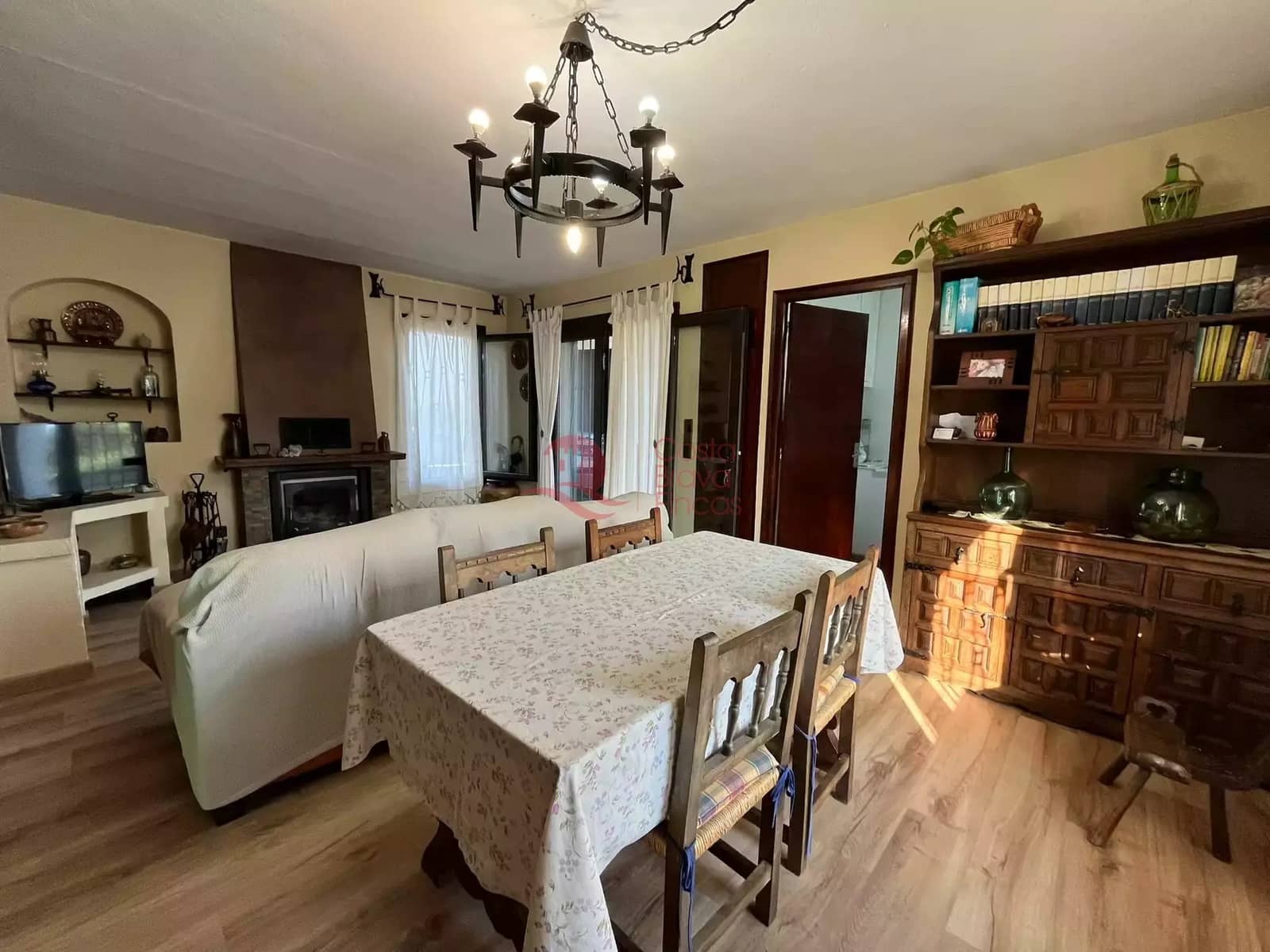 3 slaapkamer Villa te koop in Vall-llobrega met garage - € 430.000 (Ref: 9085209)