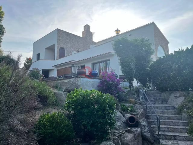 Chalet de 3 habitaciones en Vall-llobrega en venta con garaje - 430.000 € (Ref: 9085209)