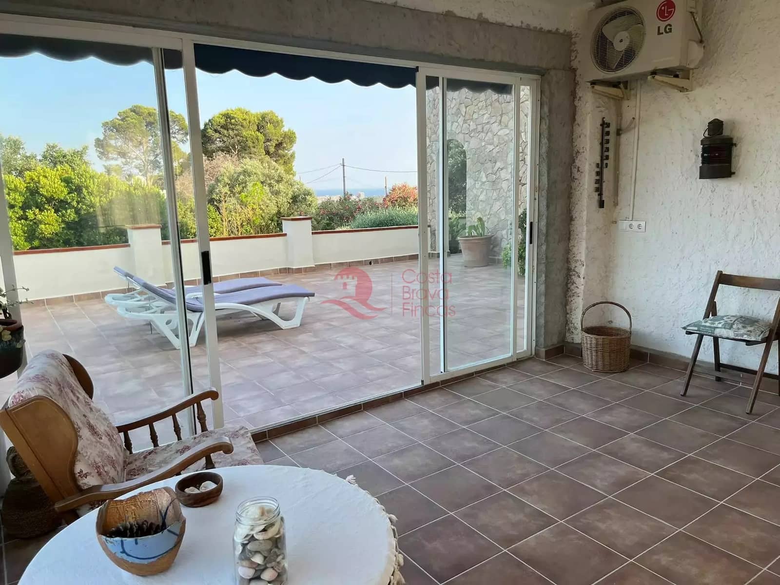 3 slaapkamer Villa te koop in Vall-llobrega met garage - € 430.000 (Ref: 9085209)