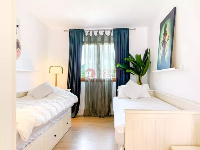 Chalet de 4 habitaciones en Calonge i Sant Antoni en venta con piscina garaje - 499.000 € (Ref: 9096021)