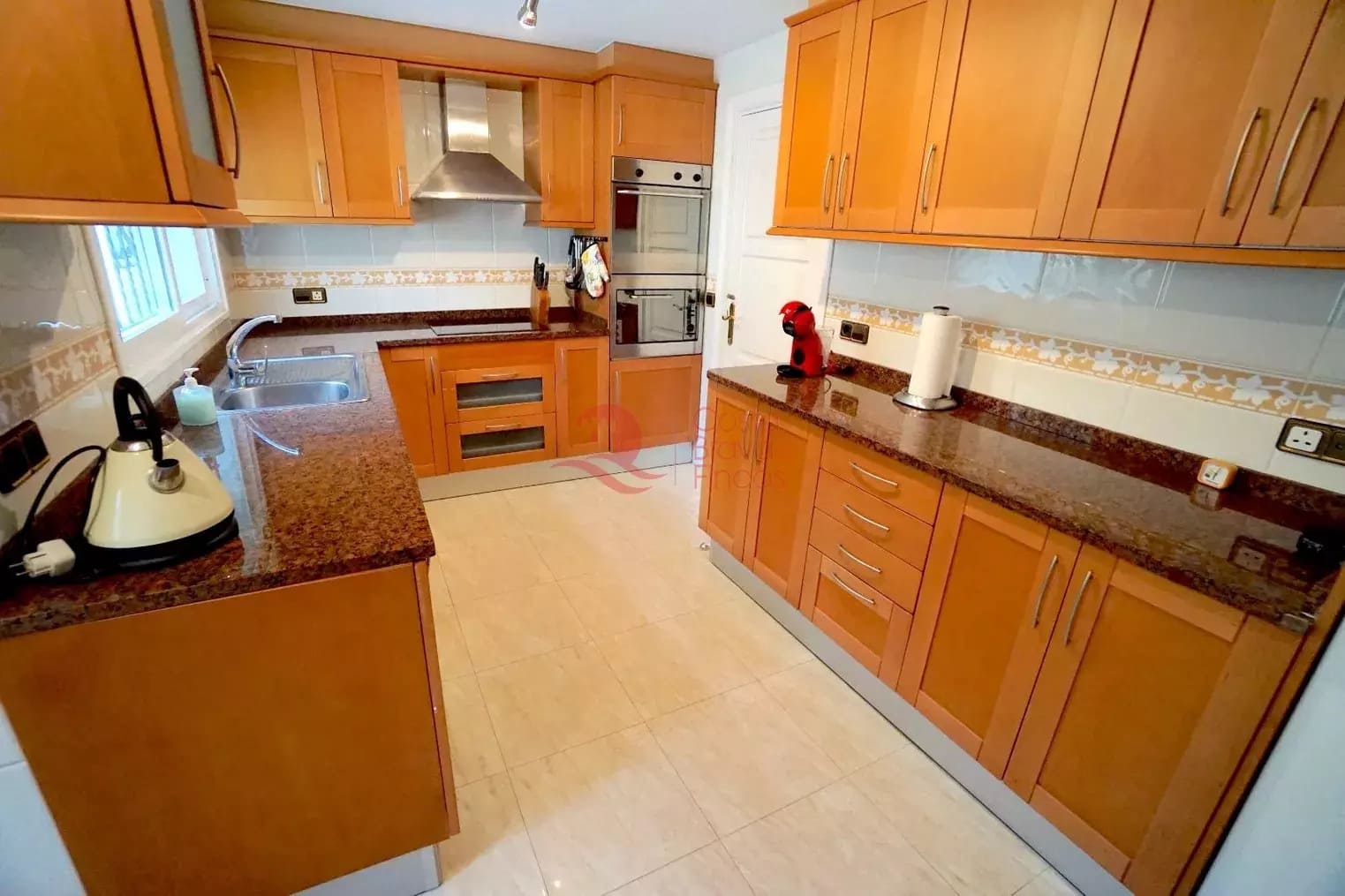 6 bedroom Villa for sale in Santa Cristina d'Aro with pool garage - € 995,000 (Ref: 9110165)