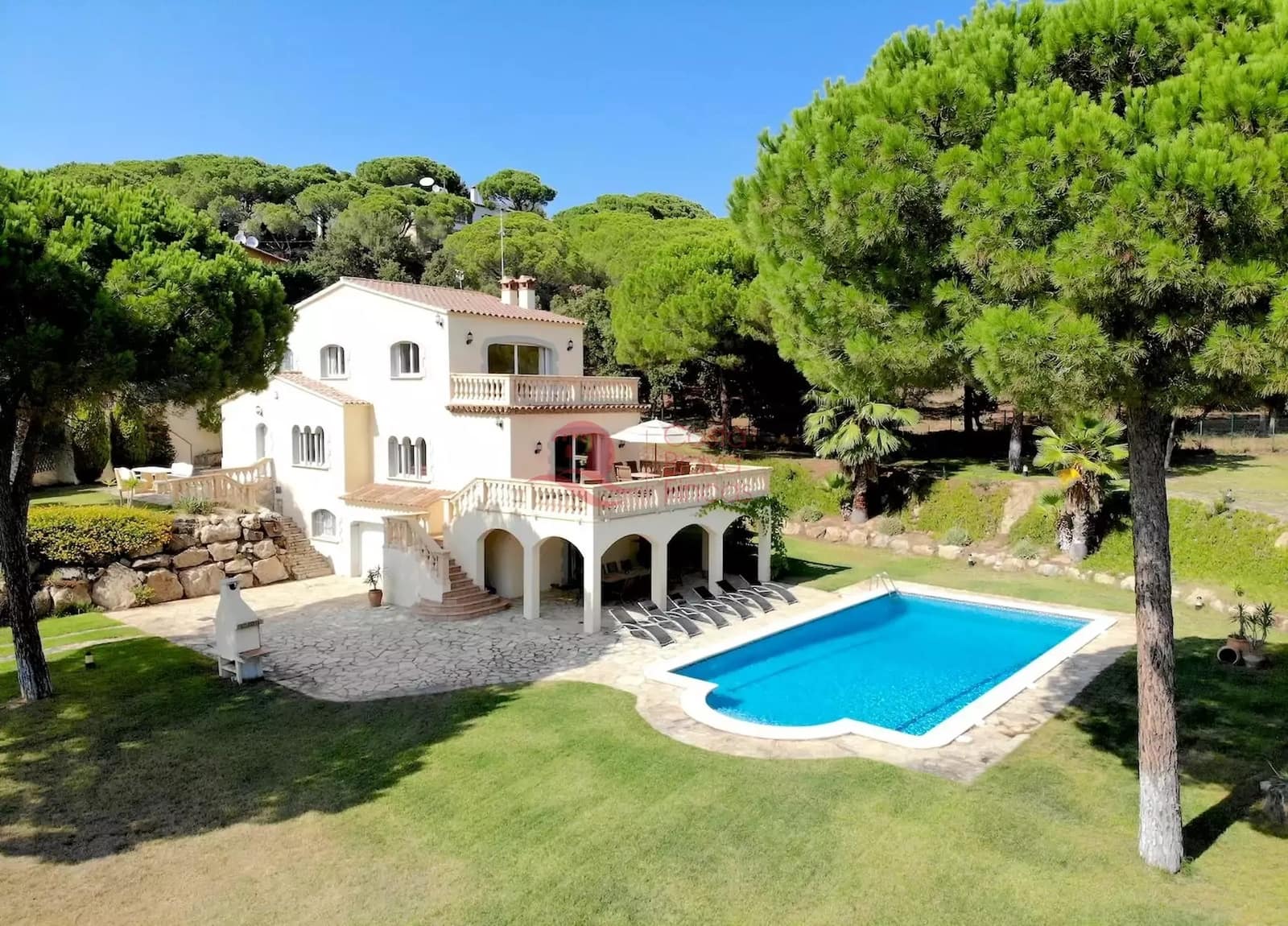 6 chambre Villa/Maison à vendre à Santa Cristina d'Aro avec piscine garage - 995 000 € (Ref: 9110165)