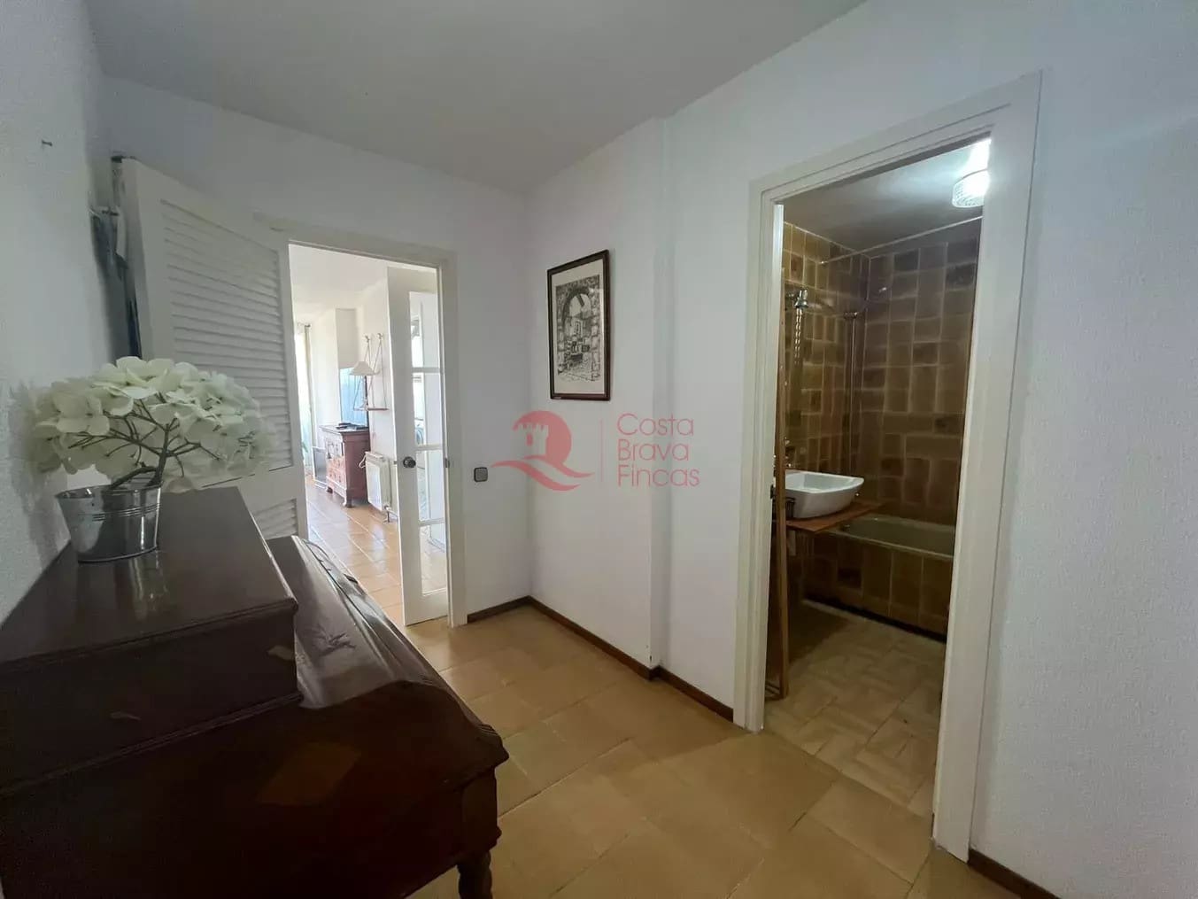 2 bedroom Apartment for sale in Sant Feliu de Guixols with pool - € 290,000 (Ref: 9126698)