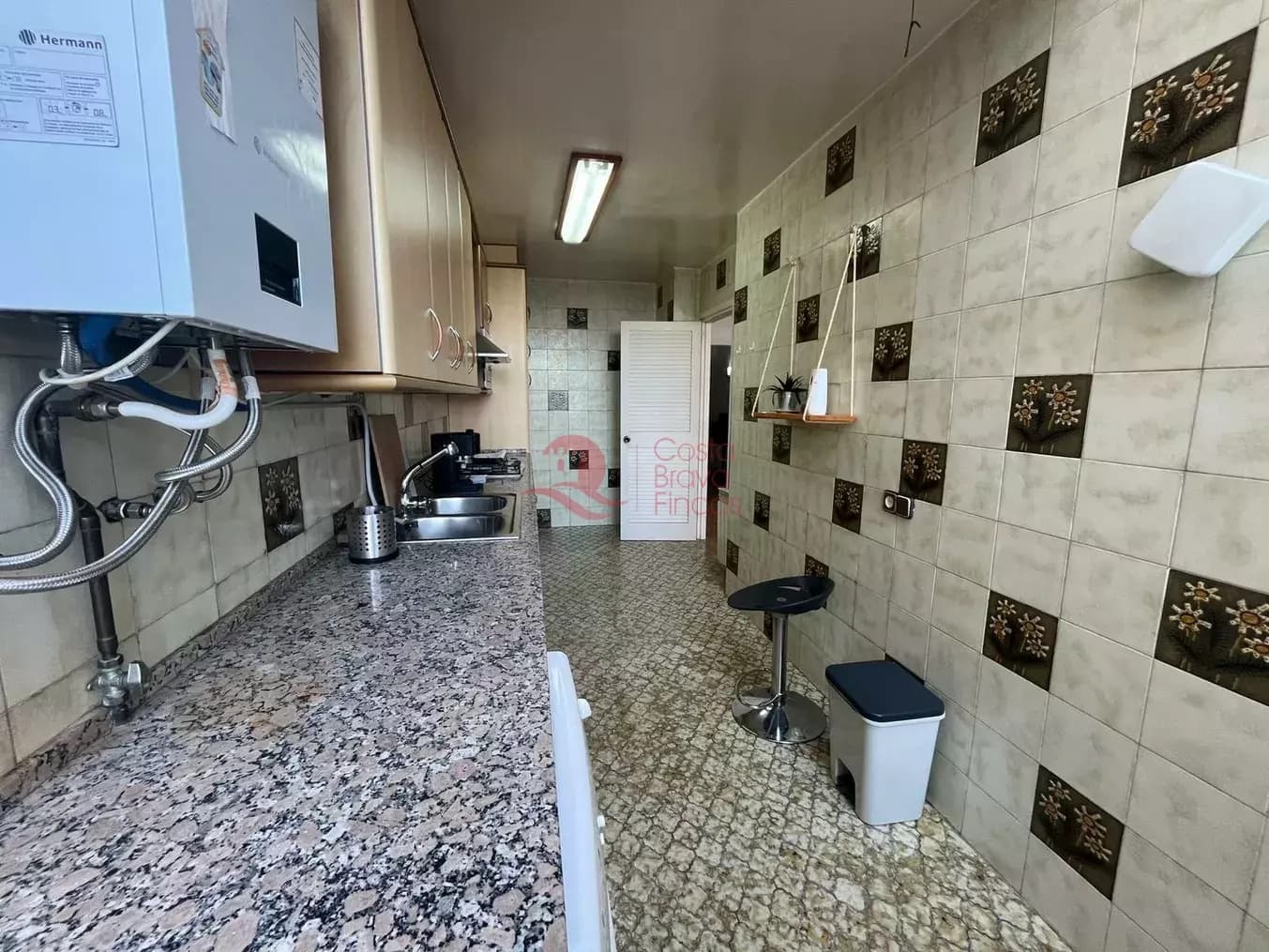 2 bedroom Apartment for sale in Sant Feliu de Guixols with pool - € 290,000 (Ref: 9126698)