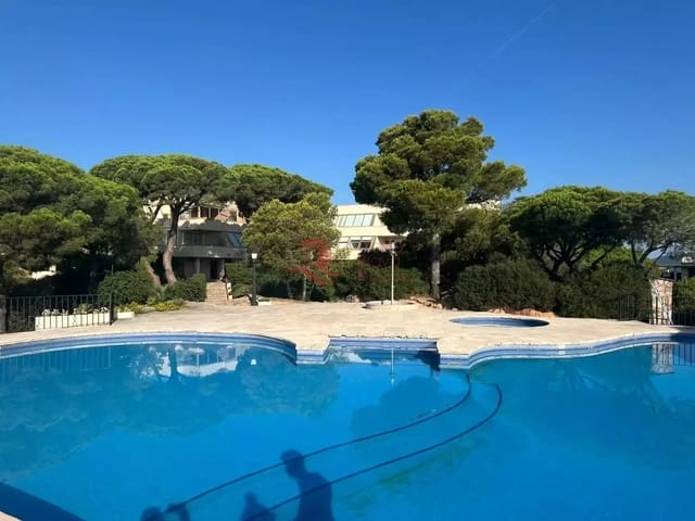 2 makuuhuone Huoneisto myytävänä paikassa Sant Feliu de Guíxols mukana uima-altaan - 290 000 € (Ref: 9126698)