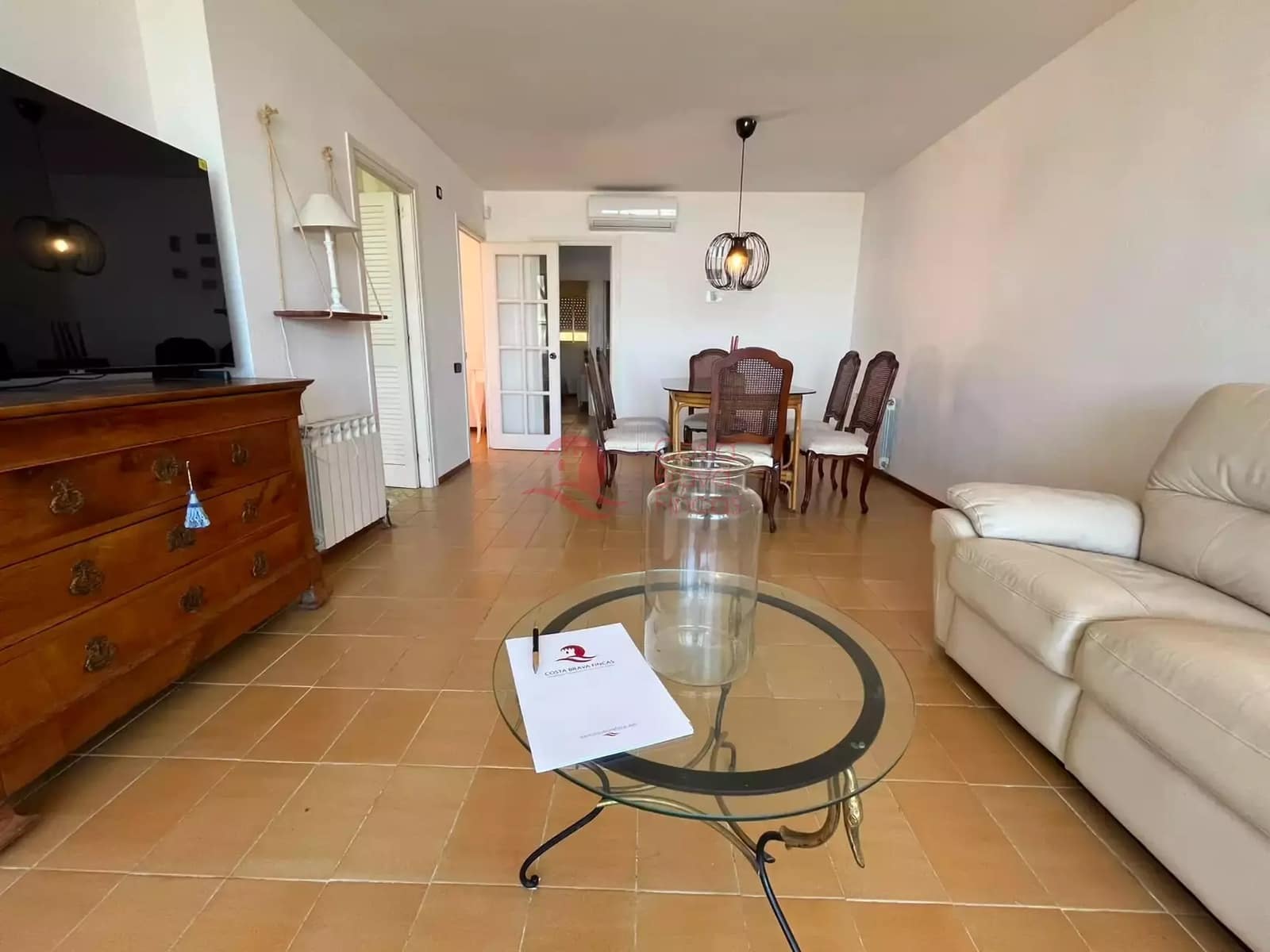 2 bedroom Apartment for sale in Sant Feliu de Guixols with pool - € 270,000 (Ref: 9126698)