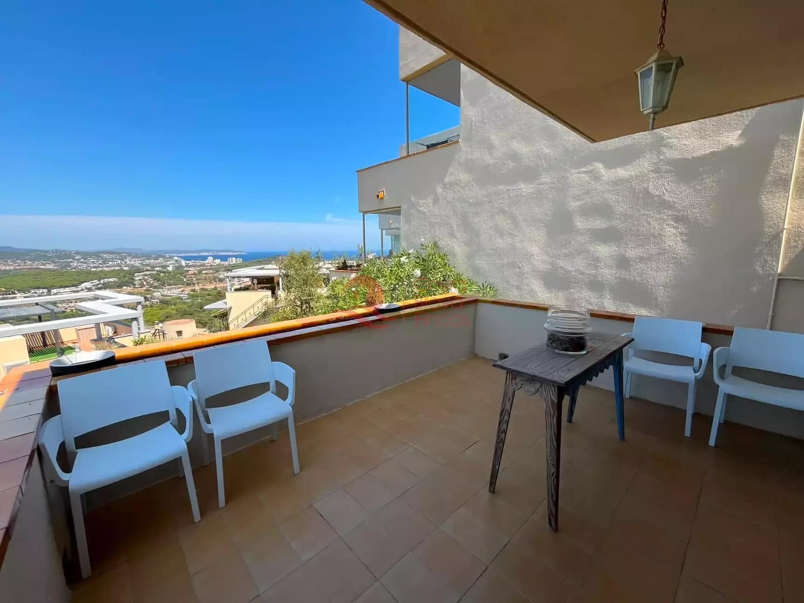 2 bedroom Apartment for sale in Sant Feliu de Guixols with pool - € 270,000 (Ref: 9126698)